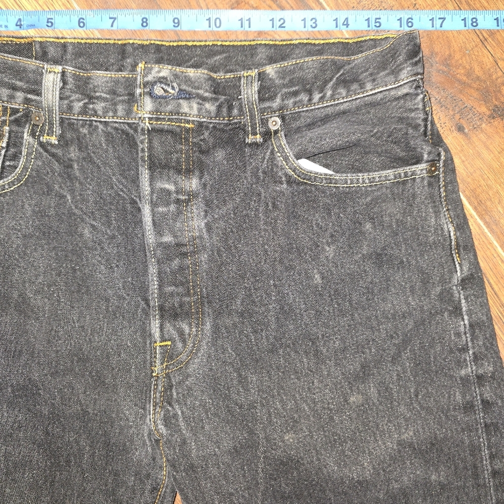 501 Levi's Jeans - Picture 5 of 6